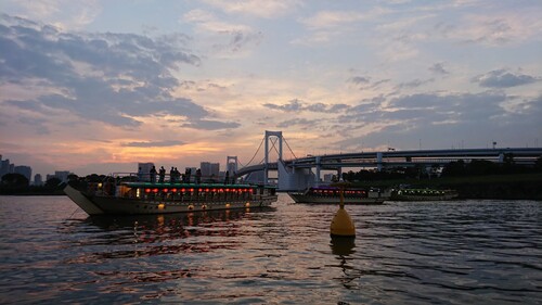 東京湾の夜景をのんびり満喫♪東京湾納涼屋形船