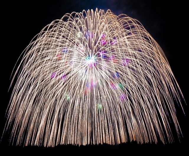世界一の四尺玉！片貝まつり花火大会（浅原神社秋季例大祭奉納大煙火）