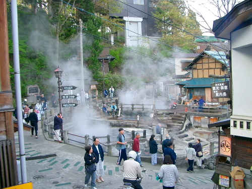 野沢温泉大煙火花火（湯澤神社の例祭奉納花火）　野沢グランドホテル