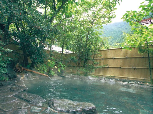 【静岡県】南アルプスの秘境に佇む名旅館　寸又峡温泉 翠紅苑