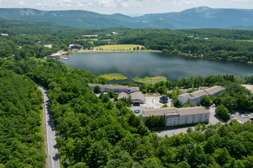 八ヶ岳夏いちご＆やまなし桃狩り♪女神湖畔リゾートホテル「蓼科レイクリゾート」