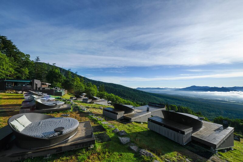 紅葉の南アルプス望む絶景　八ヶ岳高原の休日～清里テラスと清泉寮ランチタイム～