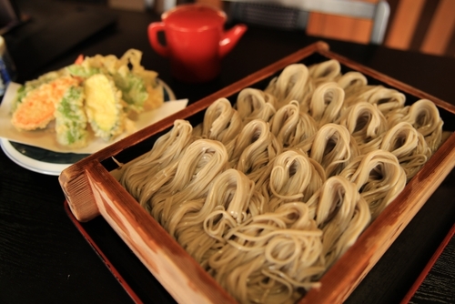 南魚沼大玉ブランドすいか！「八色すいか」 越後名物”へぎそば”のランチ