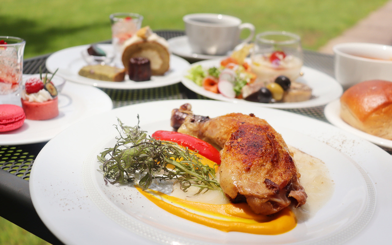 箱根の初夏の風物詩”箱根あじさい電車” フレンチ＆ジュエリースイーツ