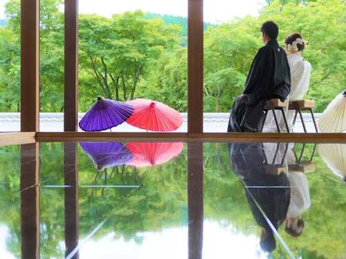 美しいみどりのいやしの空間へ　宝徳寺の床もみじ～新緑の特別公開～