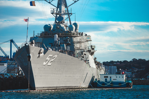 日米の艦船を見られる唯一のクルージングへ！YOKOSUKA横須賀軍港めぐり