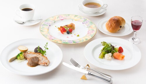 甲州さくらんぼ狩り＆初物の桃収穫！たまたびフルーツフェスティバル！