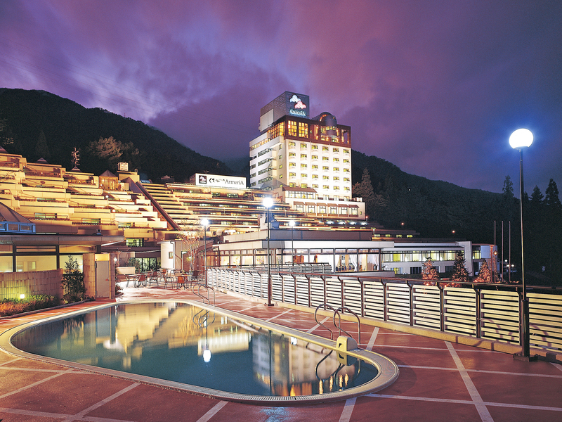 絶景の宿 日本三名泉！下呂温泉「くさかべアルメリア」　桜咲く飛騨・木曽路