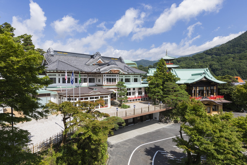 憧れのクラシックリゾート 宮ノ下「富士屋ホテル」　箱根山のホテルつつじ庭園