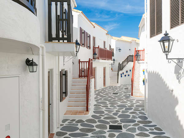 美しい海景色・地中海の町並と圧巻！鈴鹿の森しだれ梅