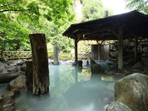 【栃木県】乳白色の関東最後の秘湯♪ 奥鬼怒温泉郷「加仁湯温泉」