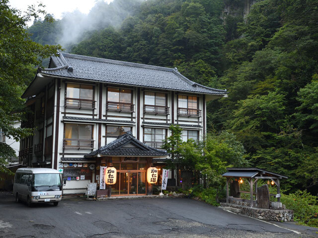 【栃木県】乳白色の関東最後の秘湯♪ 奥鬼怒温泉郷「加仁湯温泉」