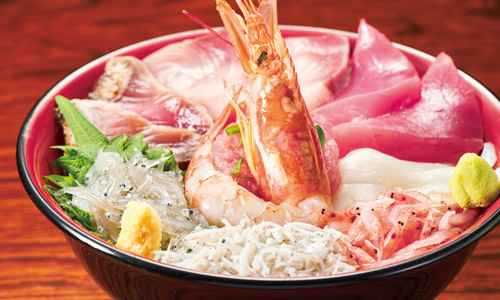 静岡の初夏を代表する味覚「伊豆メロン」 行列のできる名店沼津丸天 豪快海鮮丼