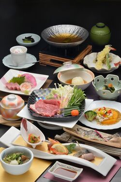 たっぷり温泉滞在湯けむり号　昼神温泉泉「ユルイの宿恵山」