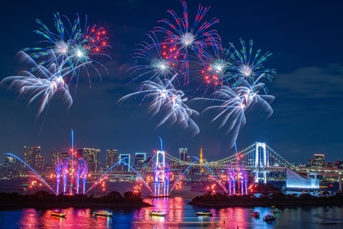 【緊急特別企画】お台場宵の華屋形船～花火と光のドローンショー～