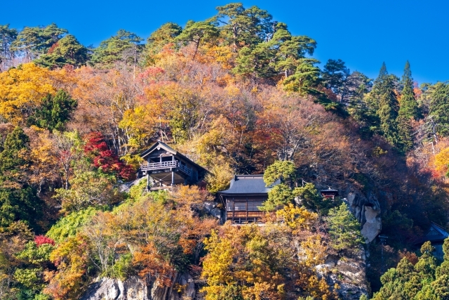 紅葉のベストシーズン♪大正浪漫 銀山温泉　仙郷の宿「銀山荘」